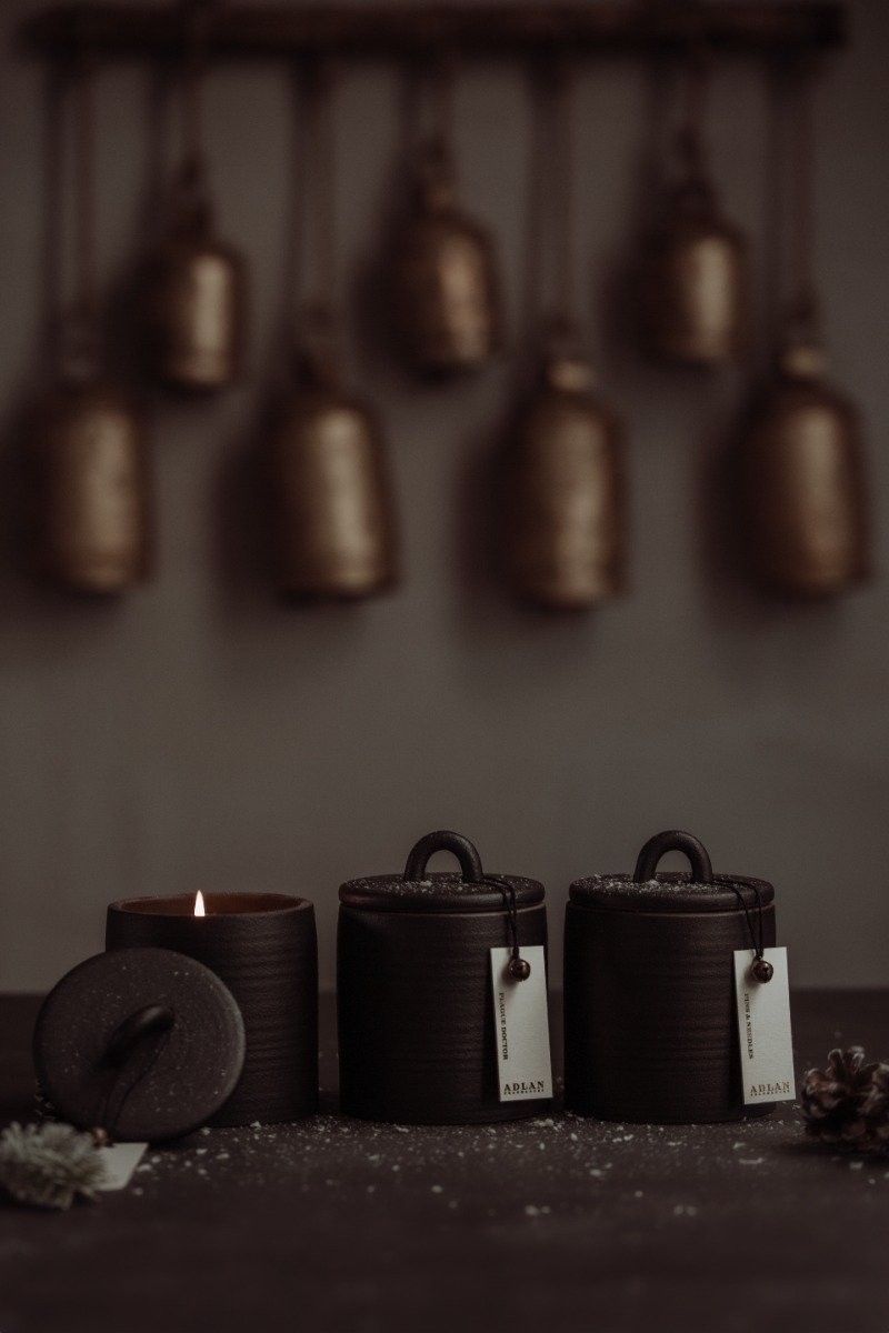 Adlan - Pins & Needles Candle