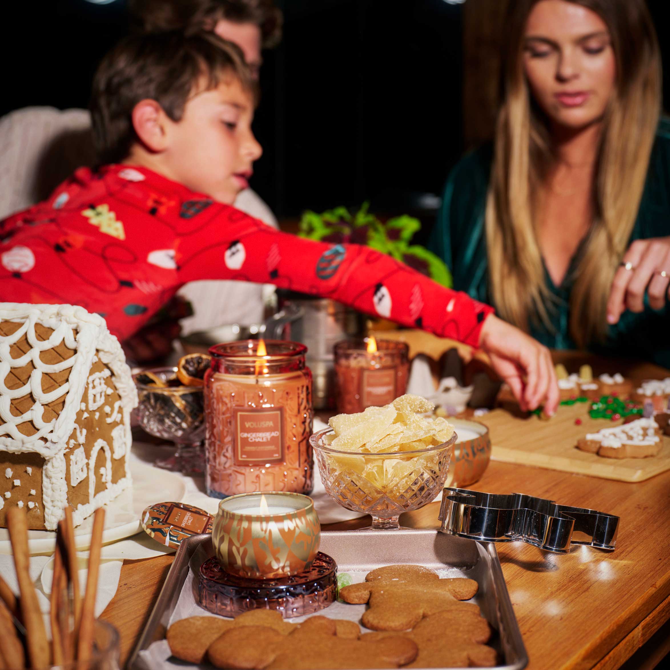 Voluspa - Gingerbread Chalet Classic Candle