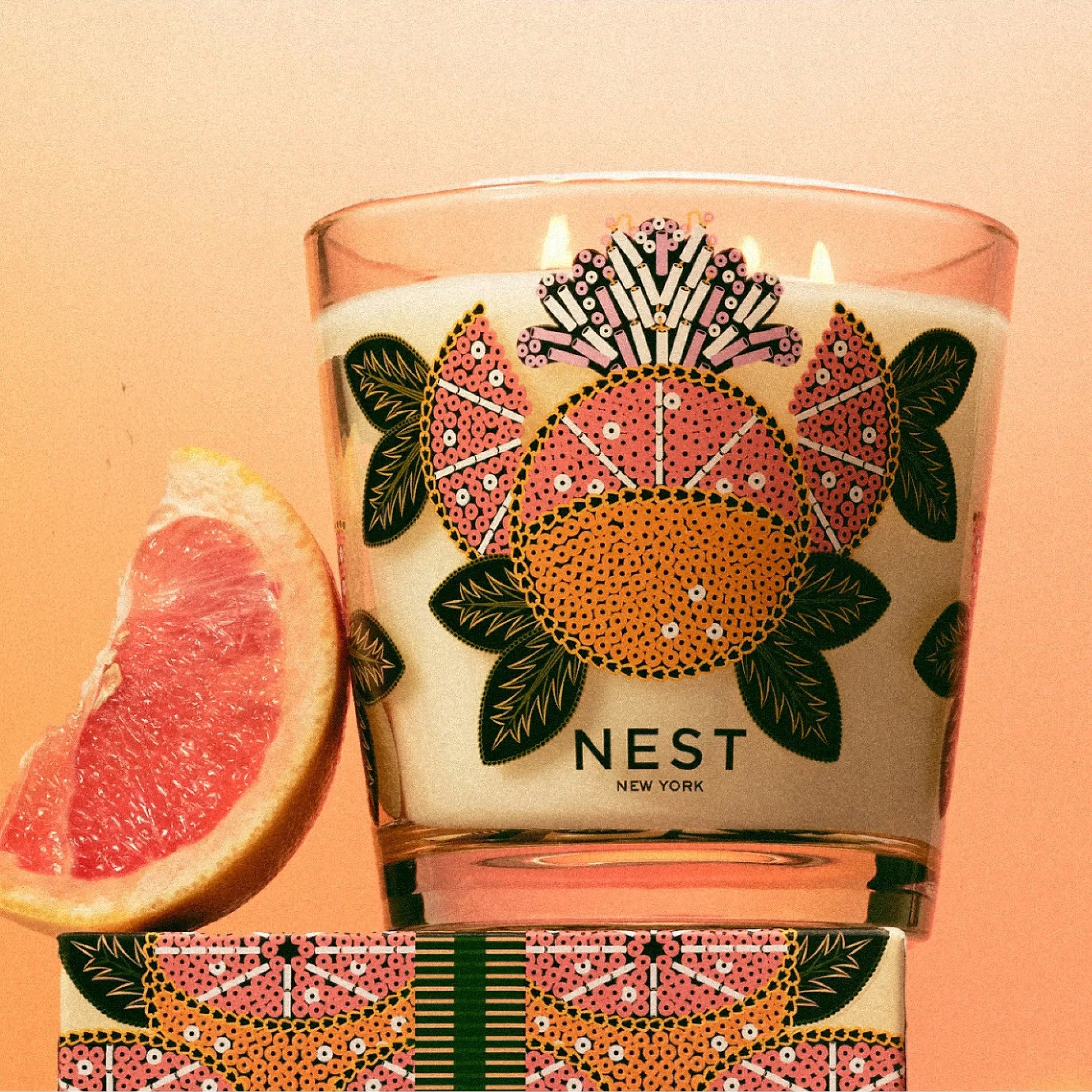 Nest - Grapefruit Decorative 4 Wick Luxury Candle