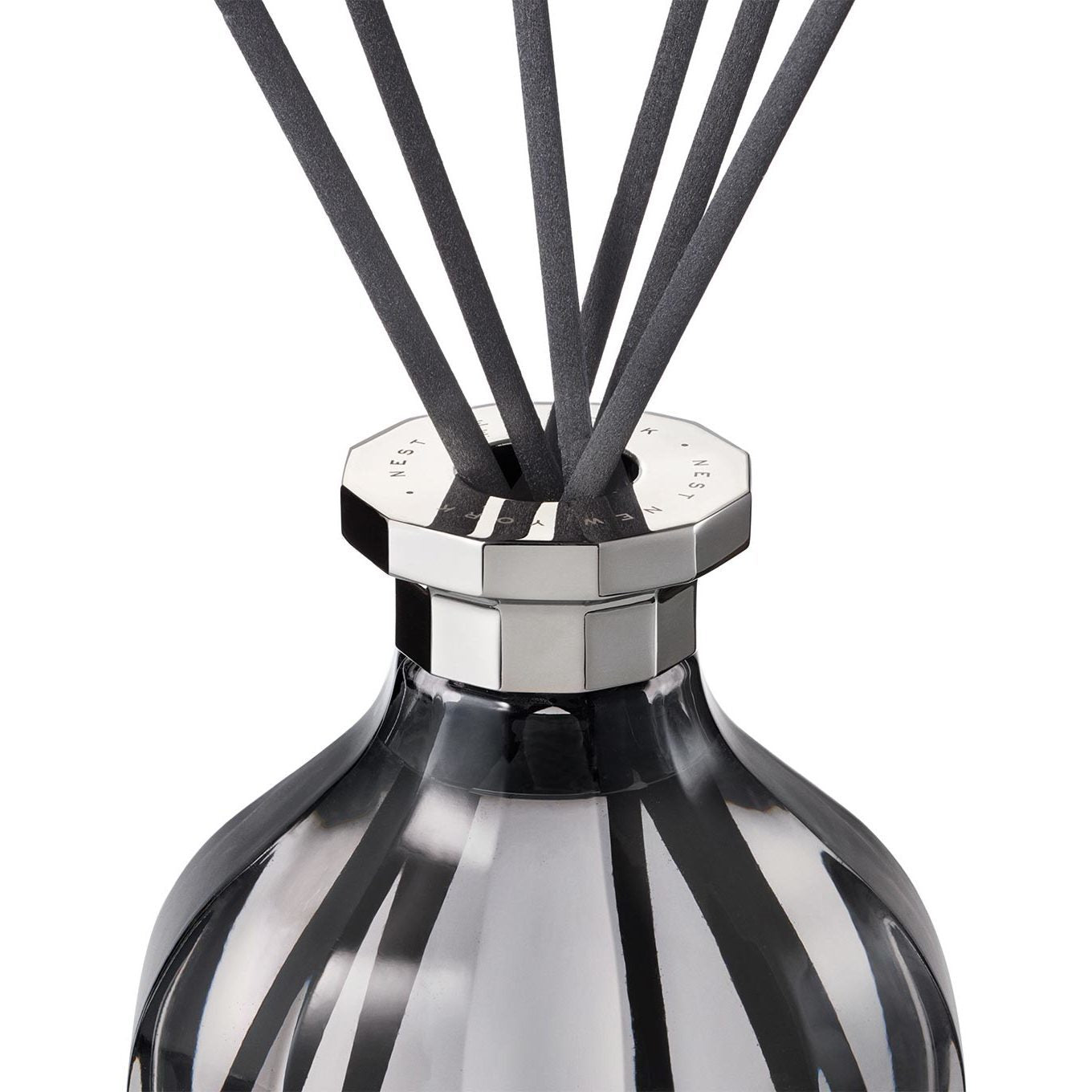 Nest - Voyages Opulent Osmanthus Diffuser