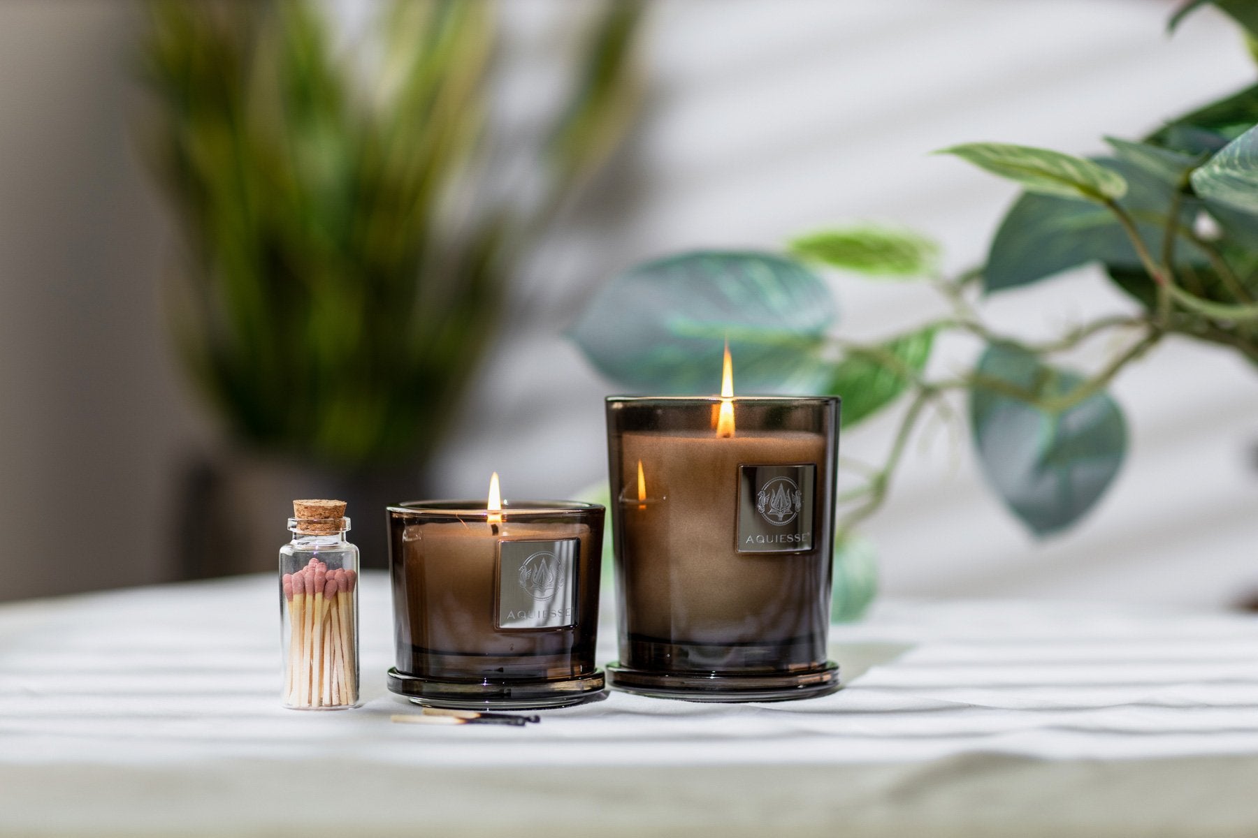 Aquiesse - Moonlit Petals Medium Candle