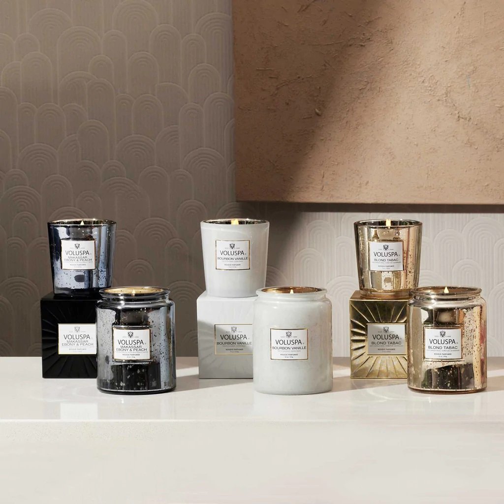 Voluspa - Makassar Ebony & Peach Classic Candle