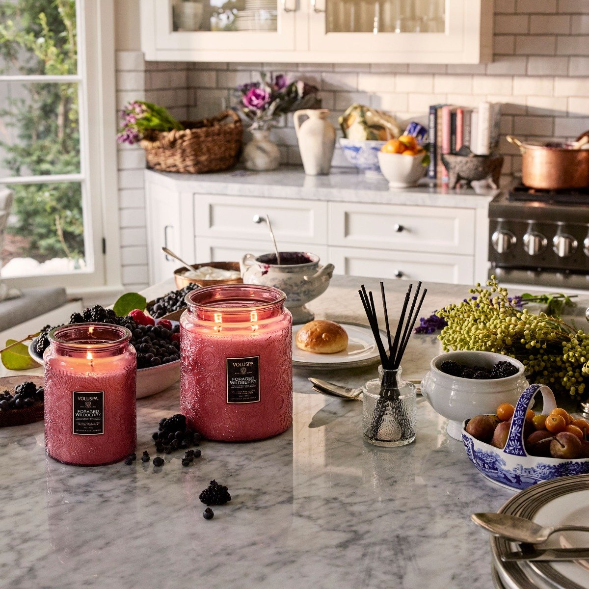 Voluspa - Foraged Wildberry Large Jar Candle