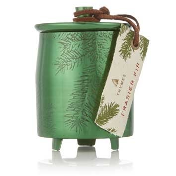 Thymes Gegoten Kaars Tin met Gouden Deksel - Frasier Spar - 6.7 Thymes Gegoten Kaars Tin met Gouden Deksel - Frasier Spar - 6.7