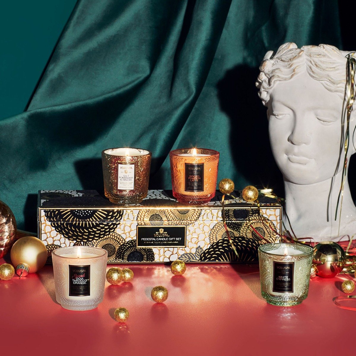 Voluspa - Holiday Black Pedestal Candle Gift Set