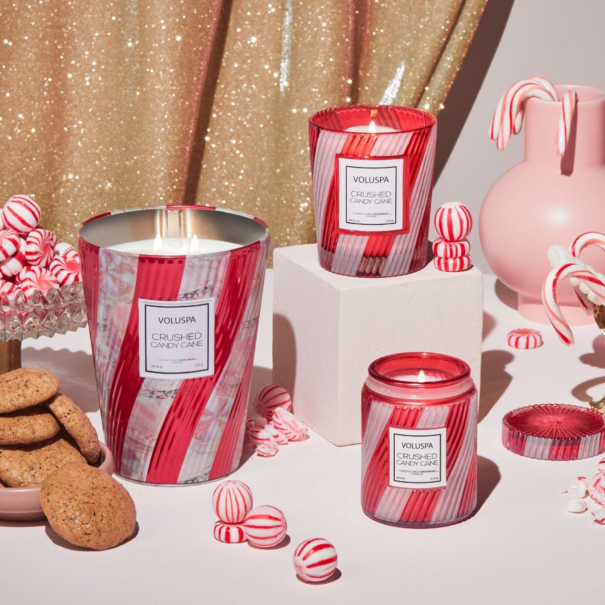 Voluspa - Crushed Candy Cane Classic Candle
