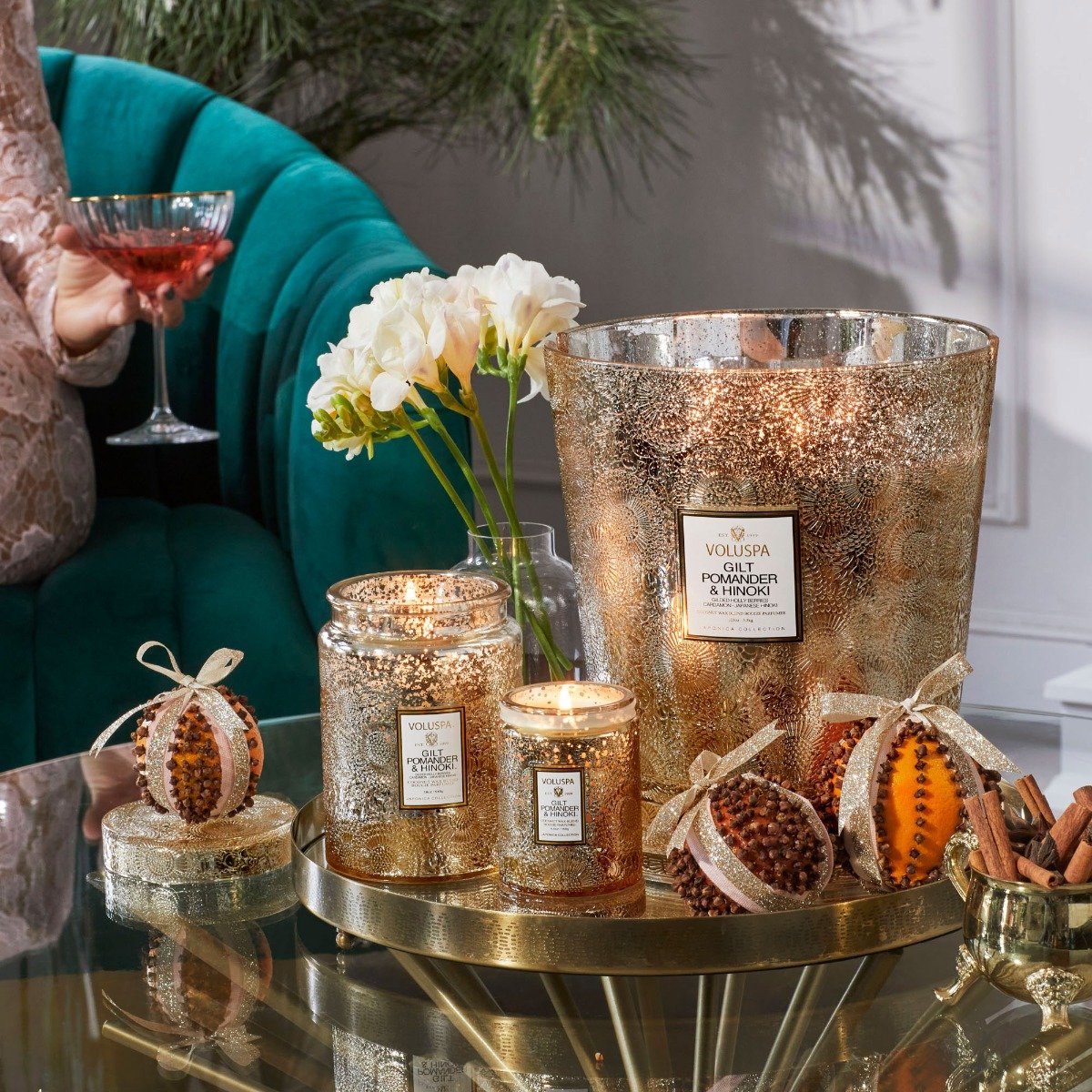 Voluspa - Gilt Pomander & Hinoki 5 Wick Hearth Candle