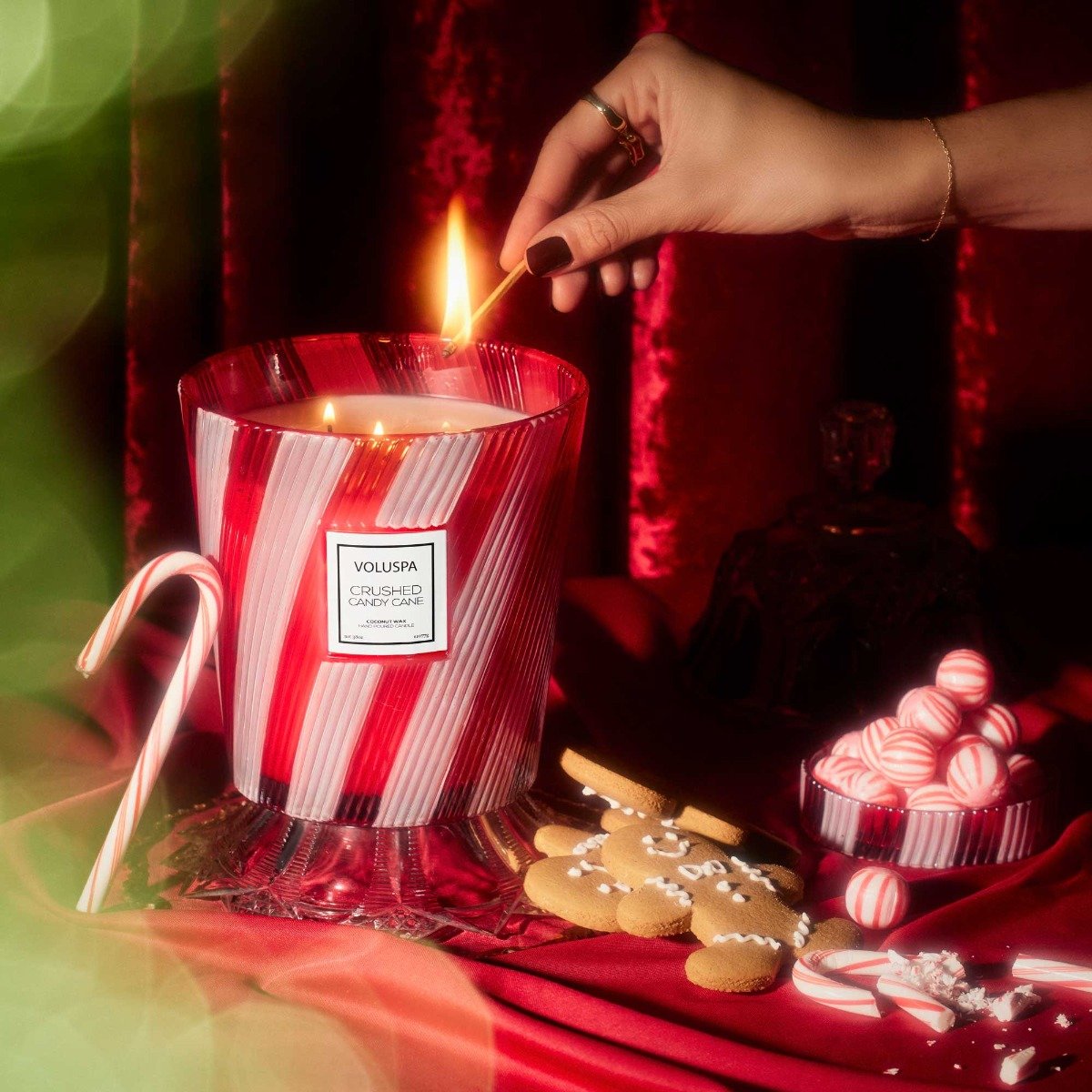 Voluspa - Crushed Candy Cane 3 Wick Hearth Candle