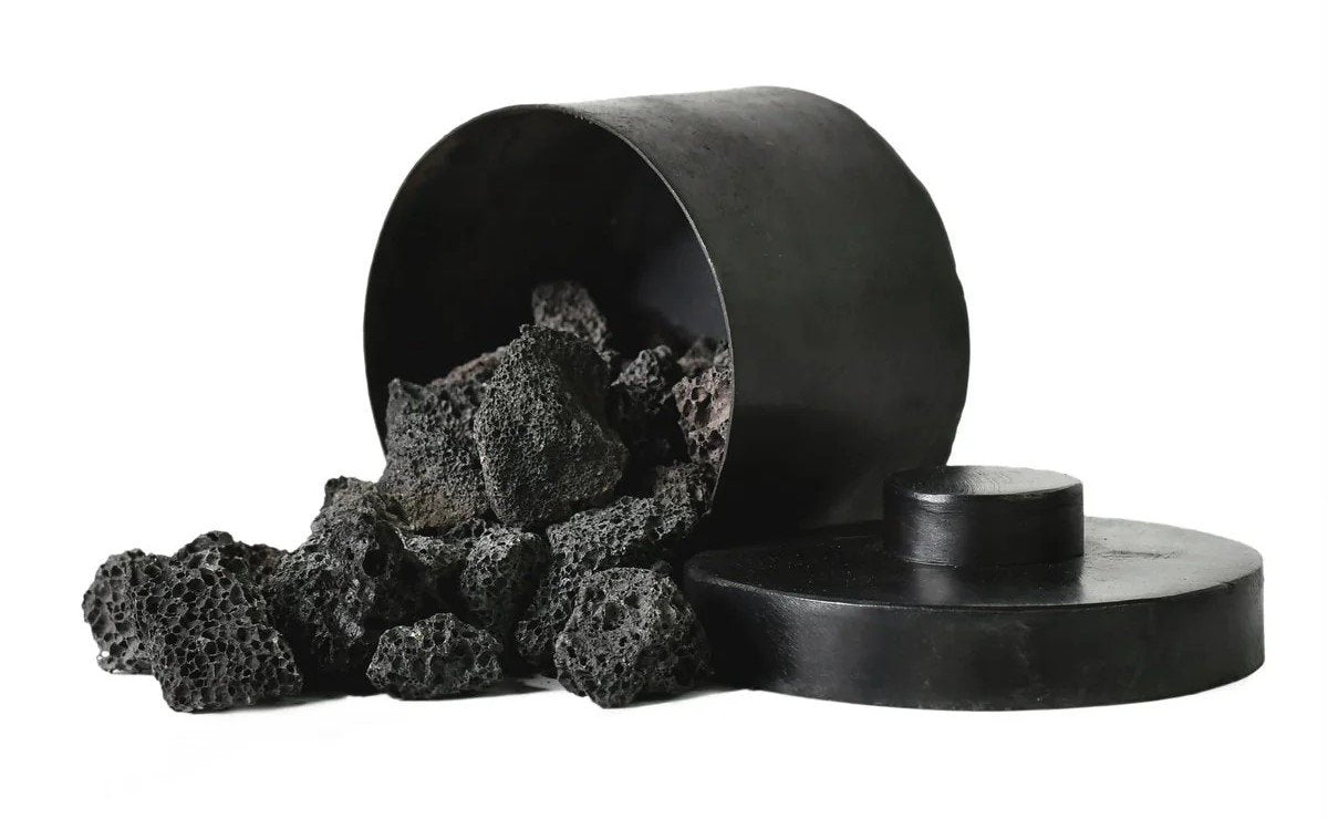 Mad et Len - Graphite Lava Rock Potpourri