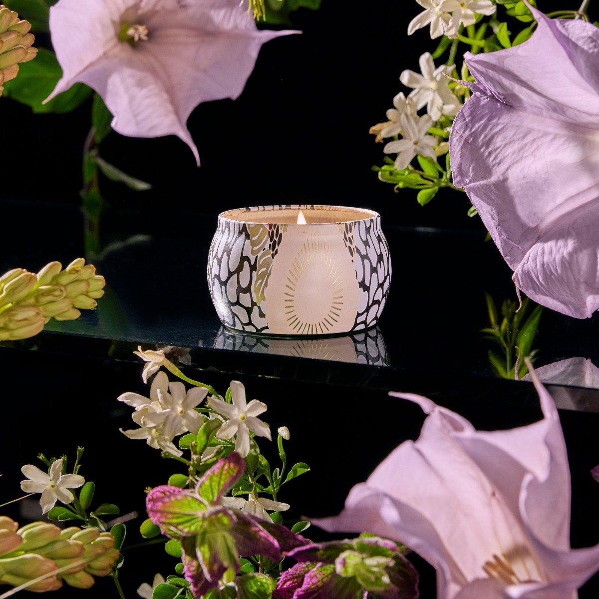 Voluspa - Jasmine Midnight Blooms Mini Tin Candle