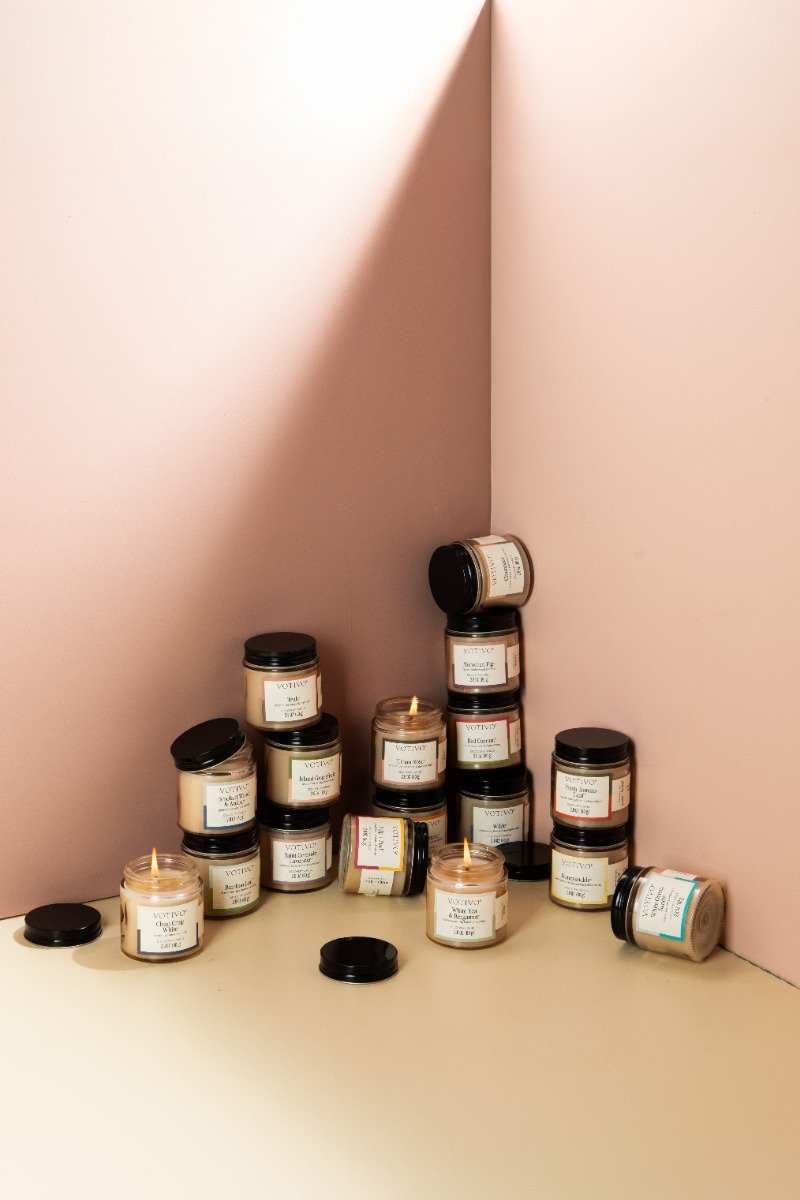 Votivo - Smoked Wood & Amber Discovery Candle