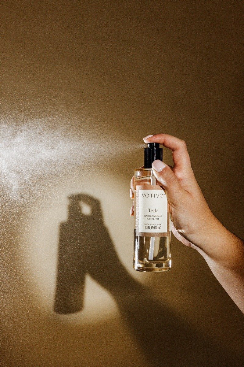 Votivo - Teak Room & Linen Spray