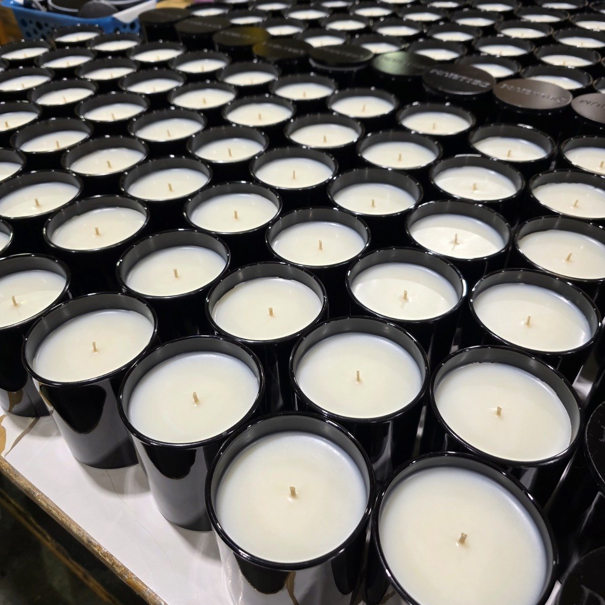 Delirium - Black Oud & Cedar Candle