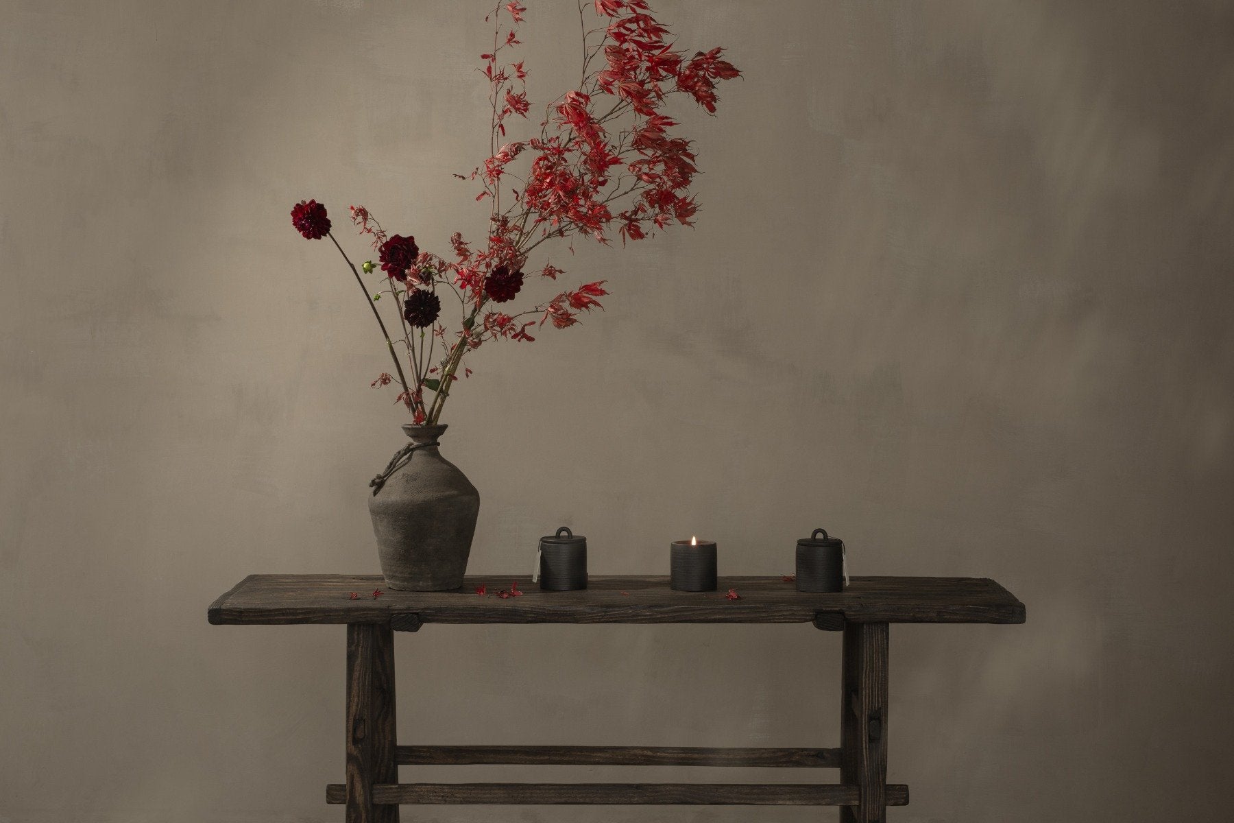 Adlan - Pins & Needles Candle