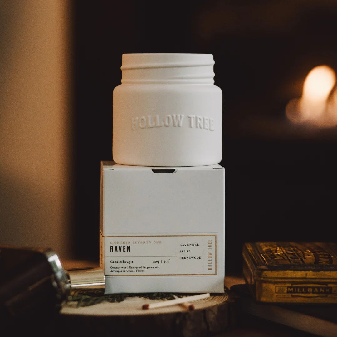 Hollow Tree - Raven (Black Pepper) Candle