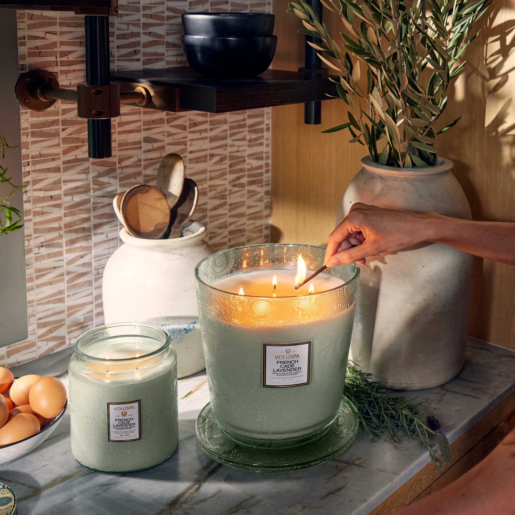 Voluspa - French Cade Wood & Lavender 5 Wick Hearth Candle
