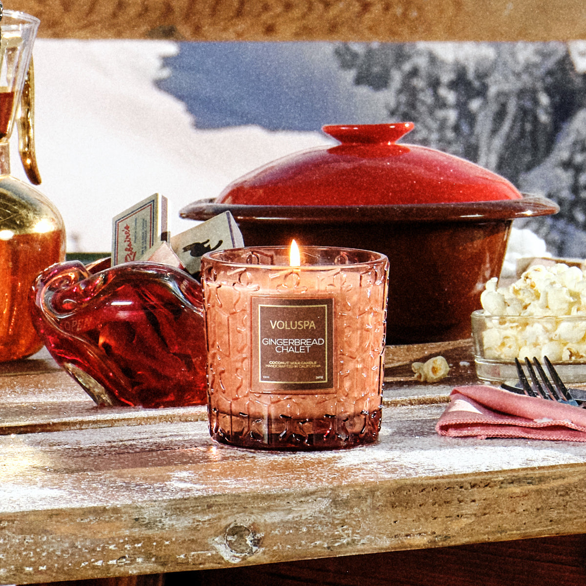 Voluspa - Gingerbread Chalet Classic Luxe Candle