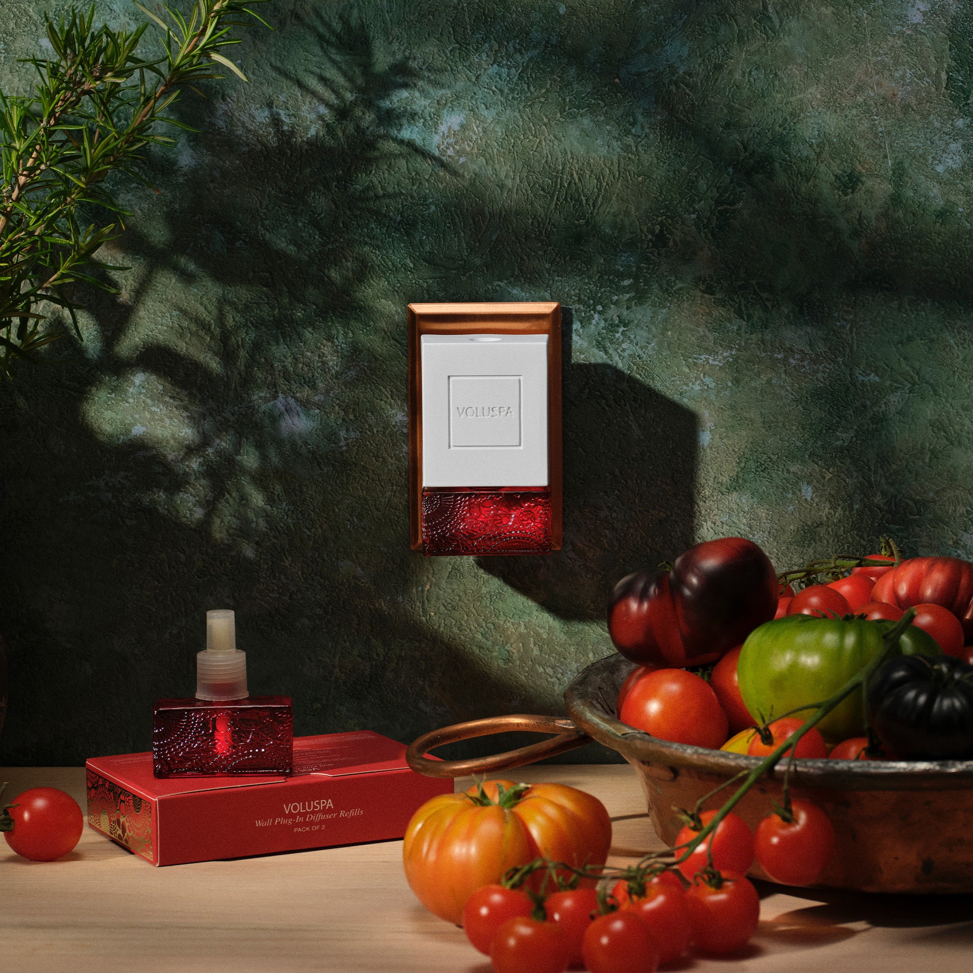 Voluspa - Goji Tarocco Orange Wall Plug-In Diffuser Starter Kit