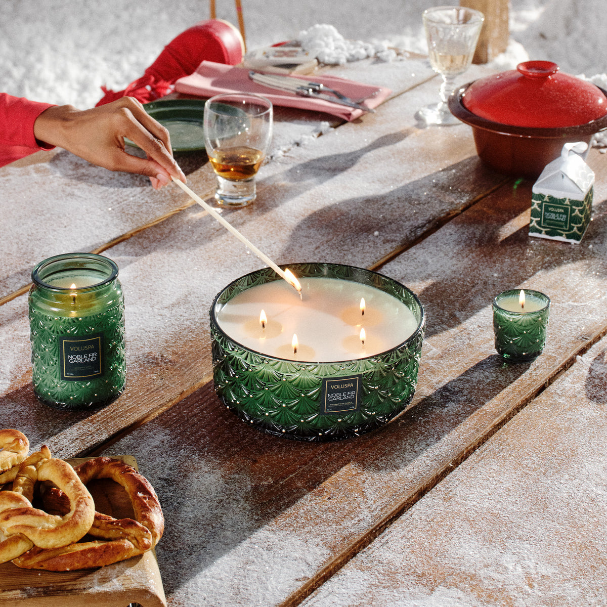 Voluspa - Noble Fir Garland Centerpiece Candle