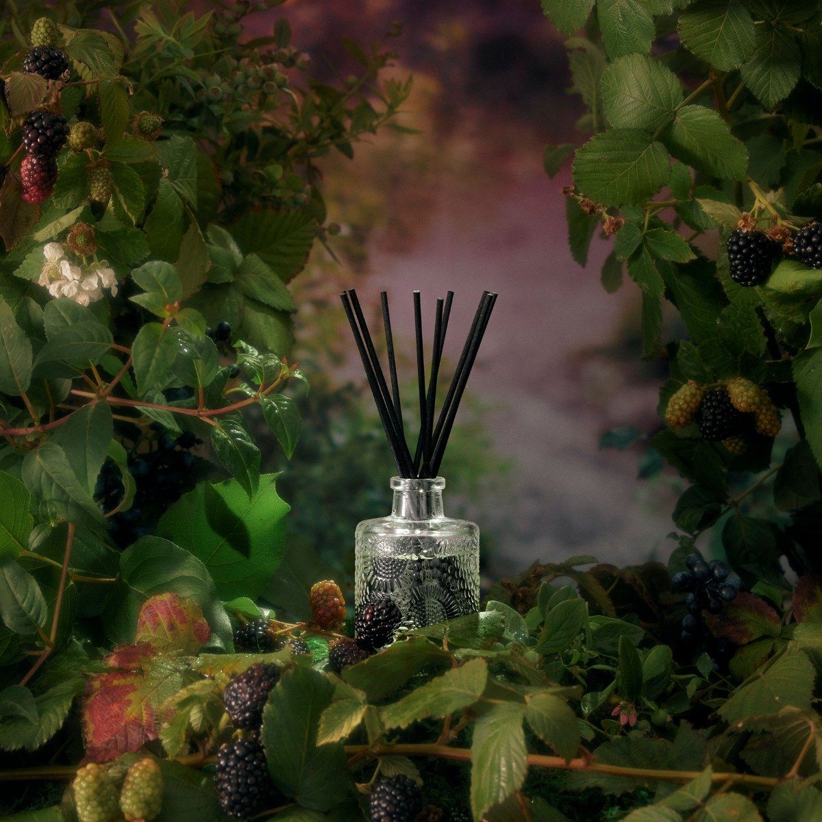 Voluspa - Foraged Wildberry Diffuser