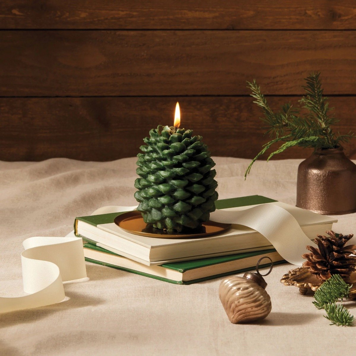 Thymes - Frasier Fir Petite Molded Pinecone Candle 