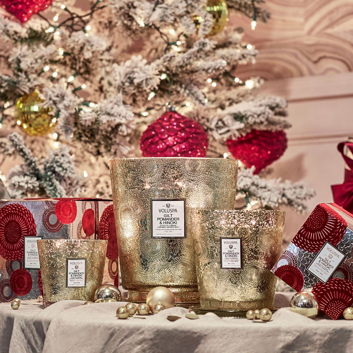 Voluspa - Gilt Pomander & Hinoki 2 Wick Hearth Candle