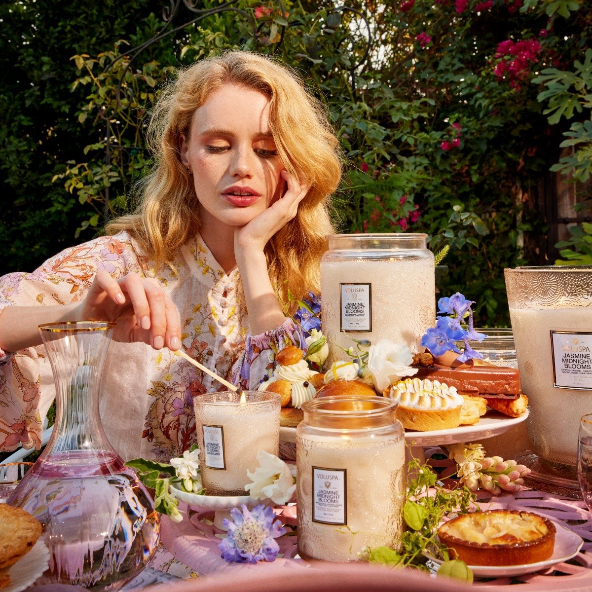 Voluspa - Jasmine Midnight Blooms Large Jar Candle