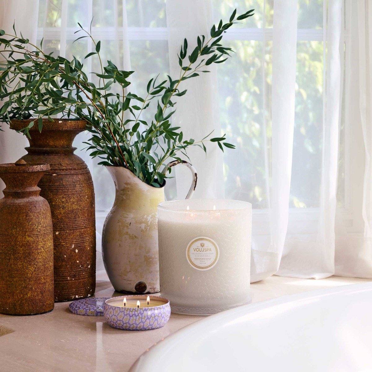 Voluspa - Mountain Lavender & Chamomile 3 Wick Tin Candle 