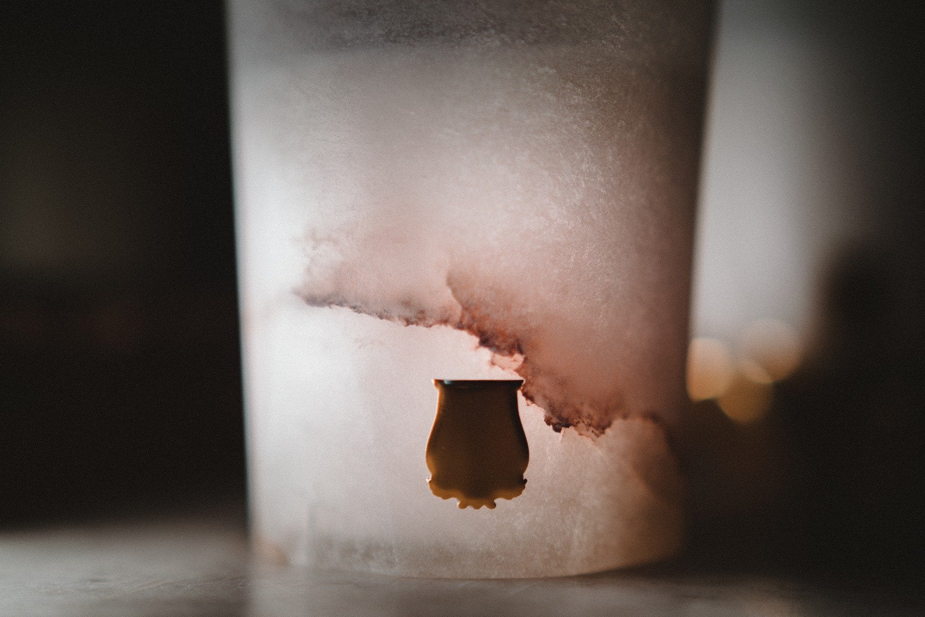 Trudon - Atria (Iris & Amber) Alabaster Candle