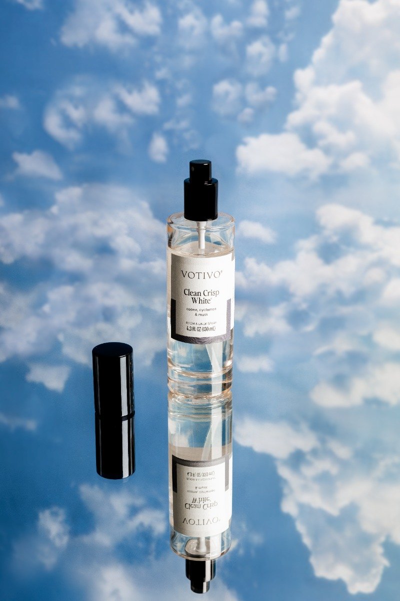 Votivo - Clean Crisp White Room & Linen Spray